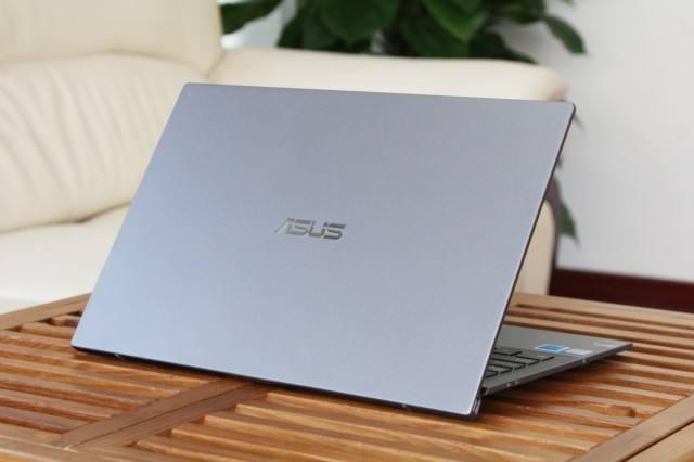 華碩靈瓏B9440UA重裝win7系統(tǒng)